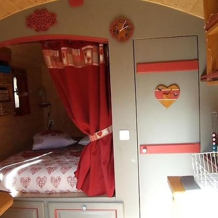 Roulotte Romantique Chauffee En Cevennes Monteils  Kültér fotó