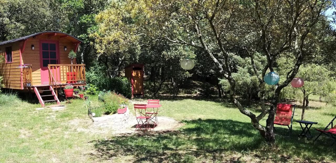 Roulotte Romantique Chauffee En Cevennes Monteils  Kültér fotó