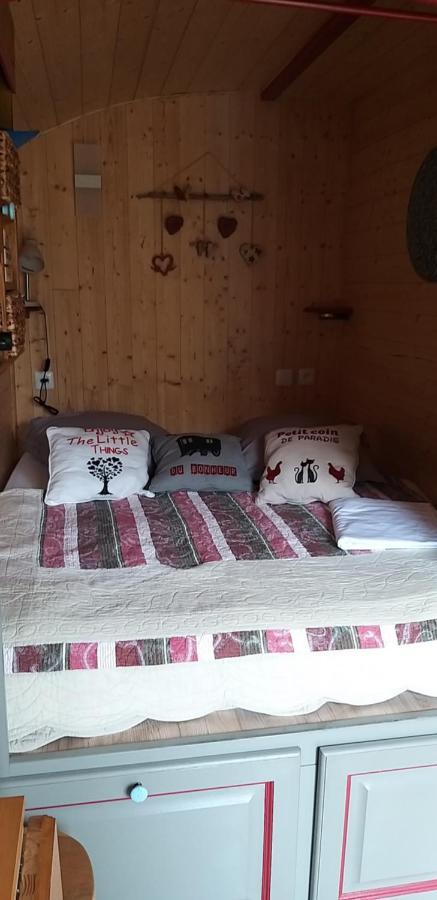 Roulotte Romantique Chauffee En Cevennes Monteils  Kültér fotó